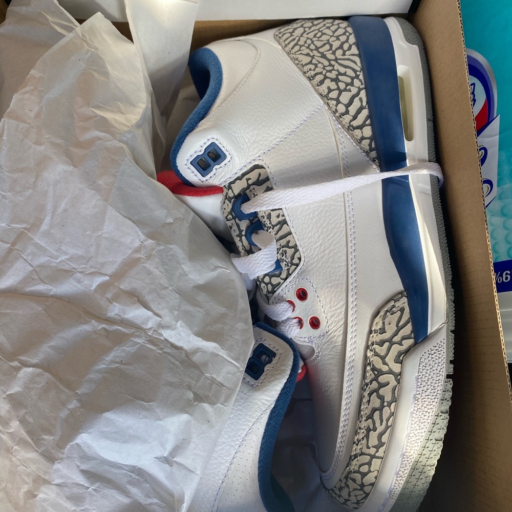 Jordan 3 true blue